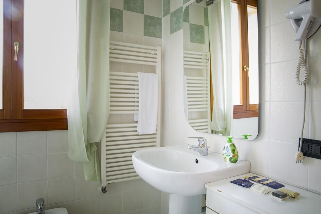 Residenza Serena Mirano Ngoại thất bức ảnh